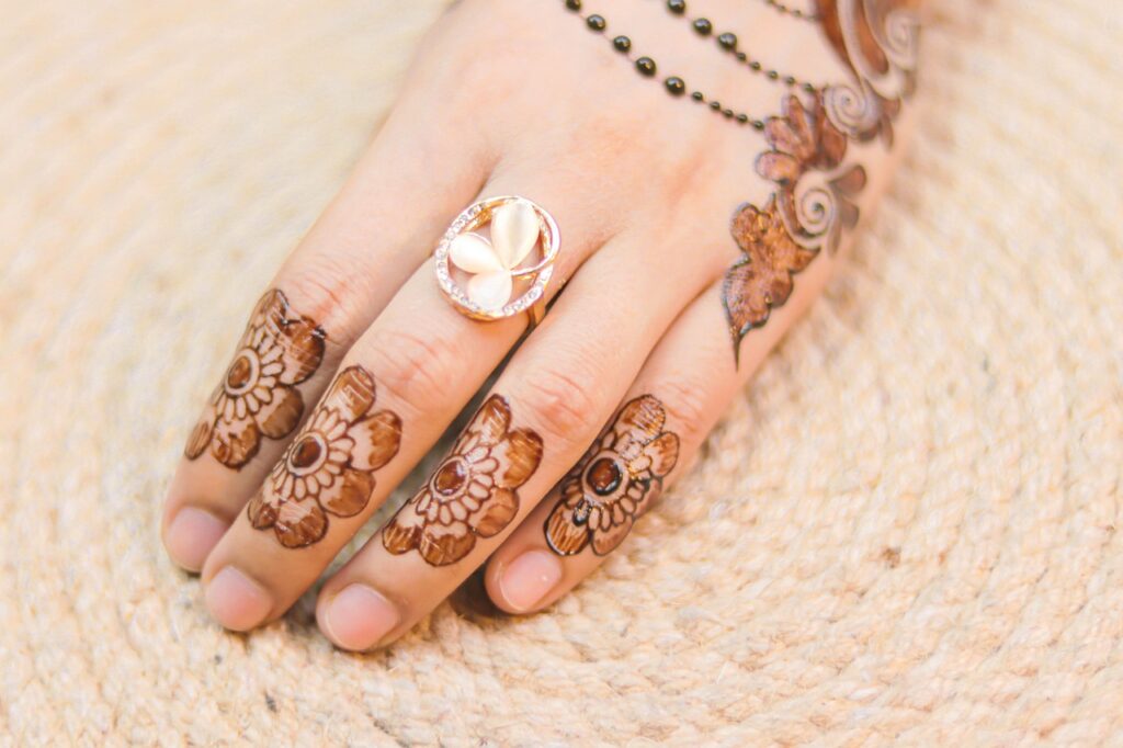 jewellery, henna art, girl